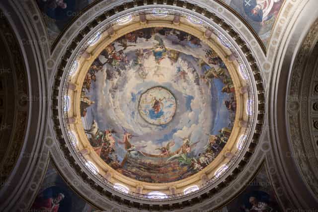 La Cúpula Mayor, Lepanto, Basílica Valdocco - Banco de imágenes católicas