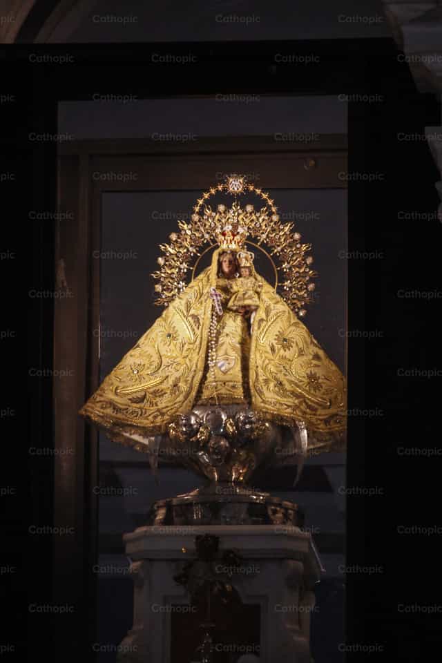 Imagen de la Virgen de la Caridad del Cobre - Banco de imágenes católicas - Fotografía por Yandry Fernández Perdomo