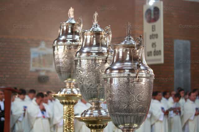 Missa do Crisma - Imagens católicas de stock