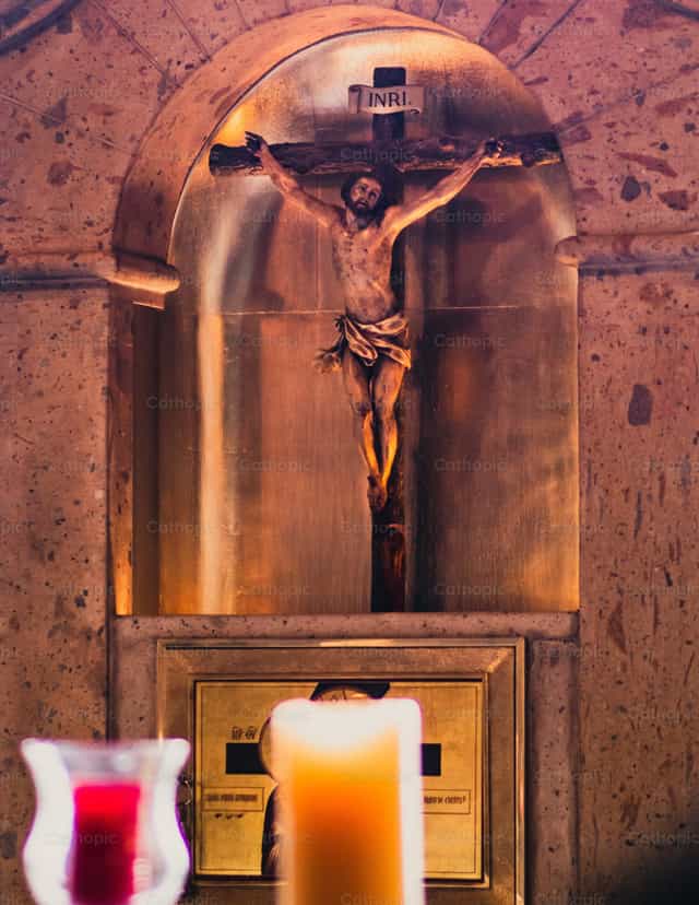 Crucifixo - Imagens católicas de stock