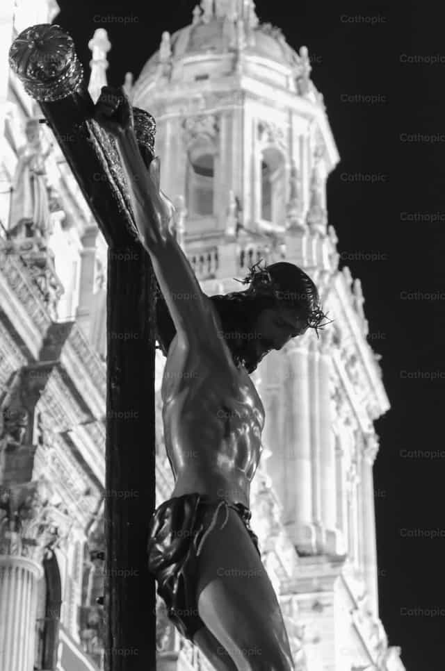 Crucifijo - Banco de imágenes católicas