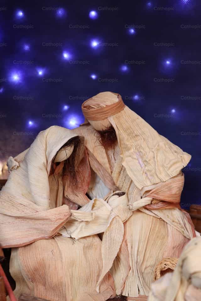 Holy Family - Catholic stock images - Photo by Frames Cristianos