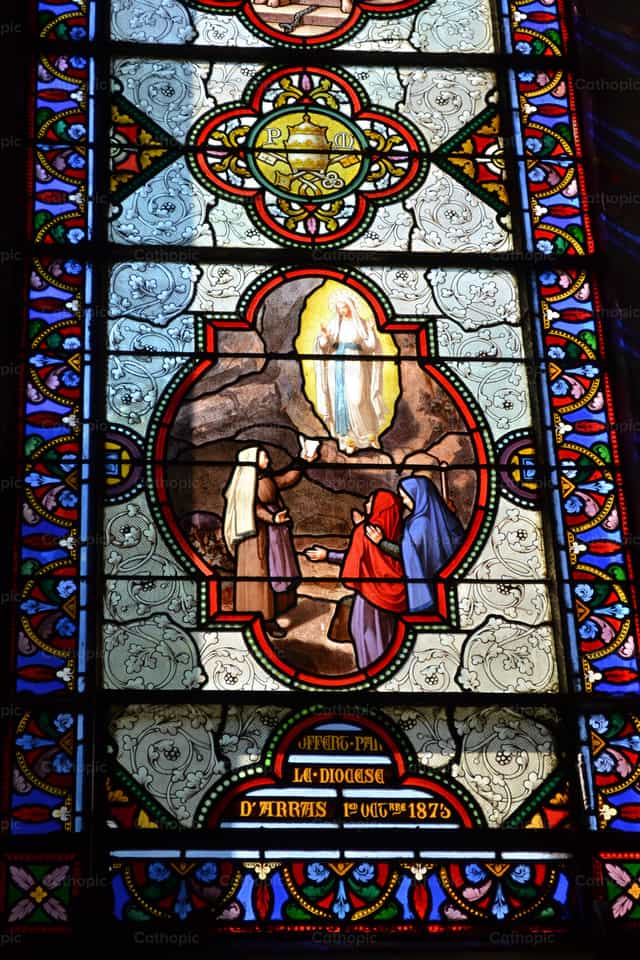Lourdes - Katolikus stockképek - Fotó: ku Bogu