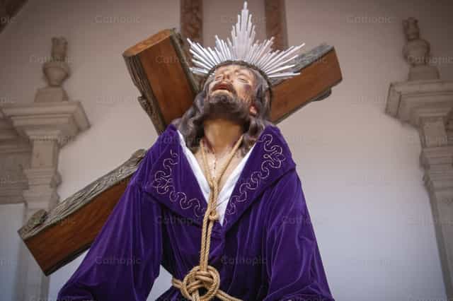Jesus cae por primera vez - Banco de imágenes católicas