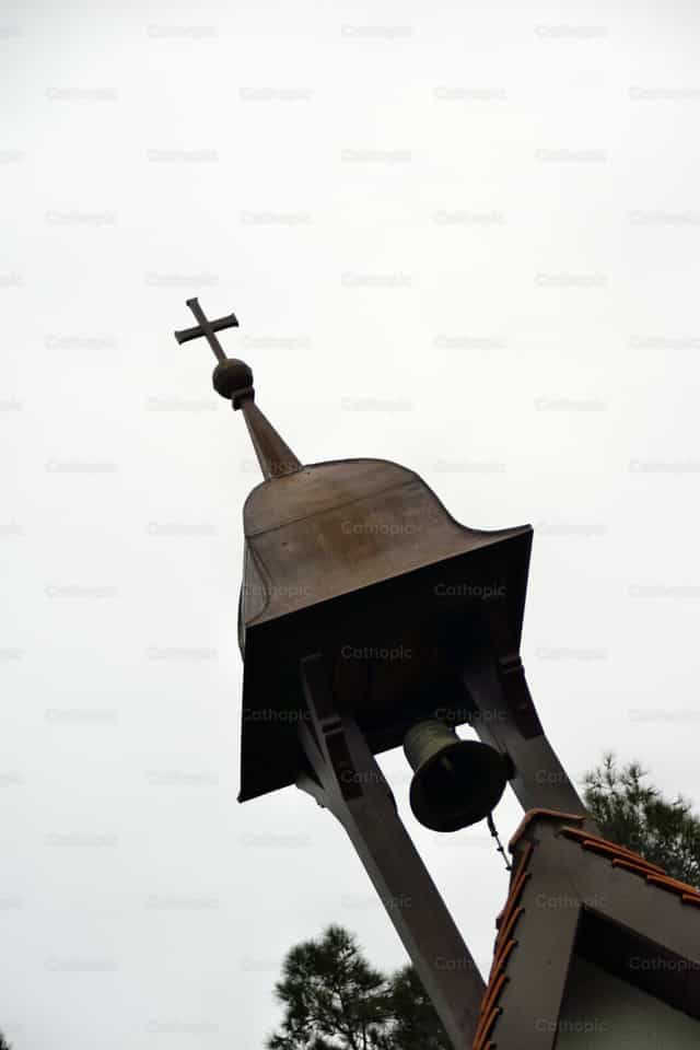 Campanario - Banco de imágenes católicas