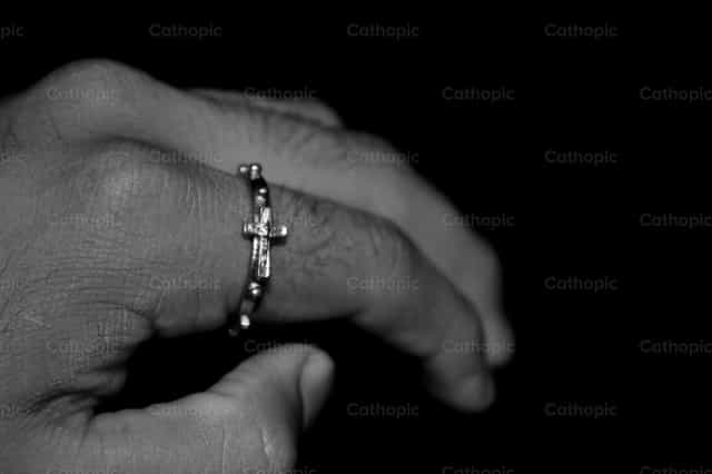 Bague du denier - Images catholiques de stock - Photo de Enrique Karpinteyro