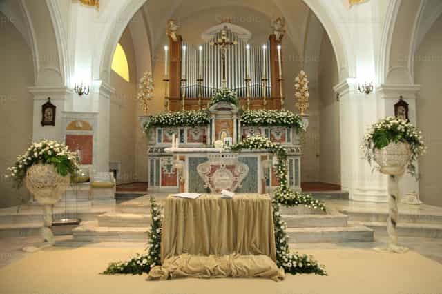 Romantic wedding ceremony in a beautiful church - Catholic stock images - Photo by Antonio Gravante