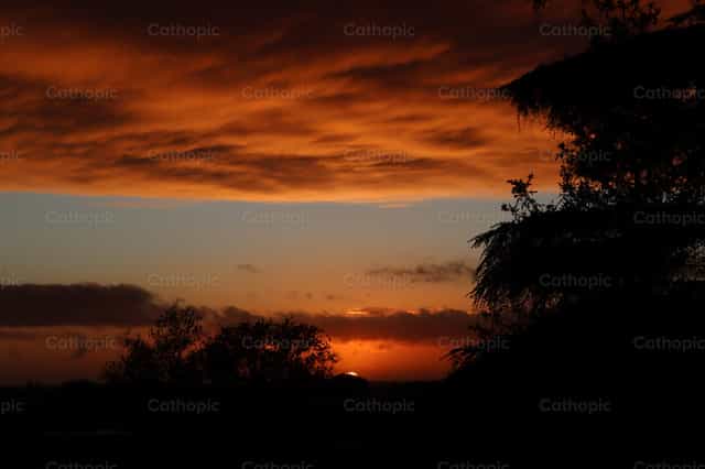 Rojo atardecer - Banco de imágenes católicas