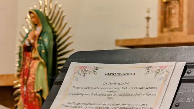 La Guadalupana - Banco de imágenes católicas