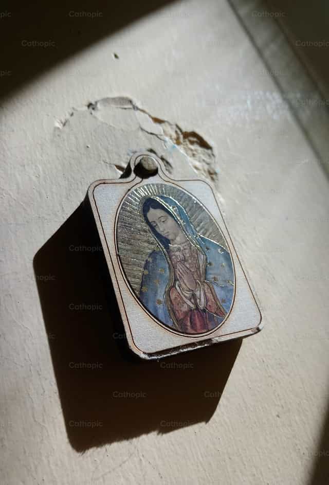 Luz de la Virgen de Guadalupe - Banco de imágenes católicas