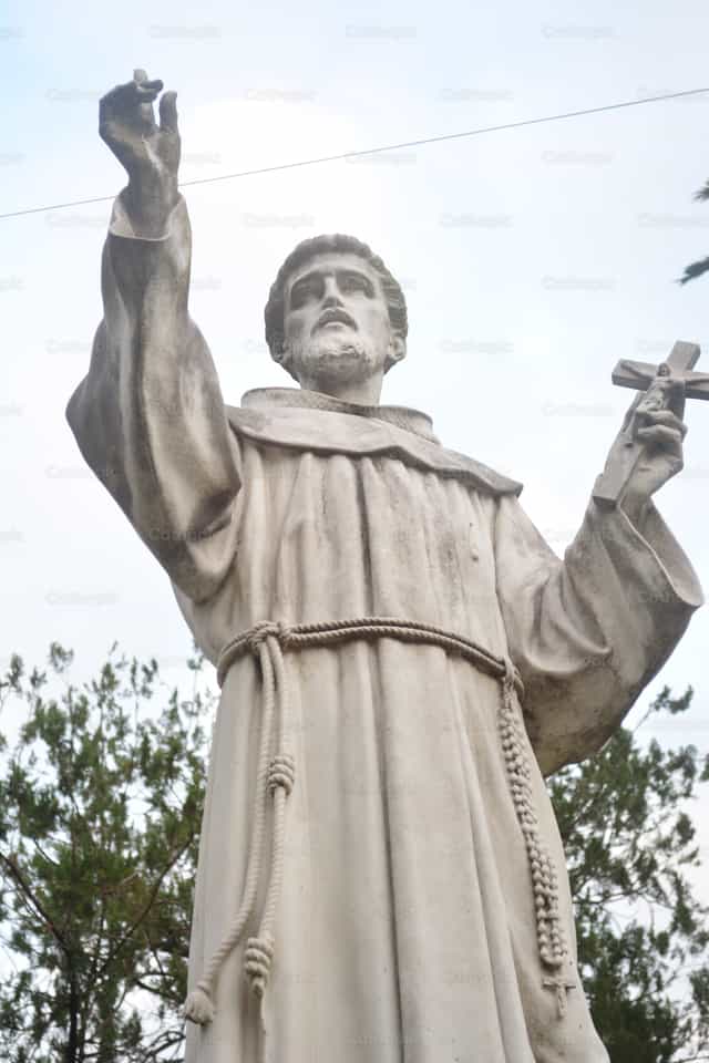 Statue de saint François d’Assise - Images catholiques de stock - Photo de Gimena Salvatelli