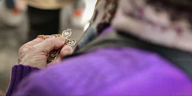 Esperança que Sustenta - Imagens católicas de stock - Foto de Carolina BR