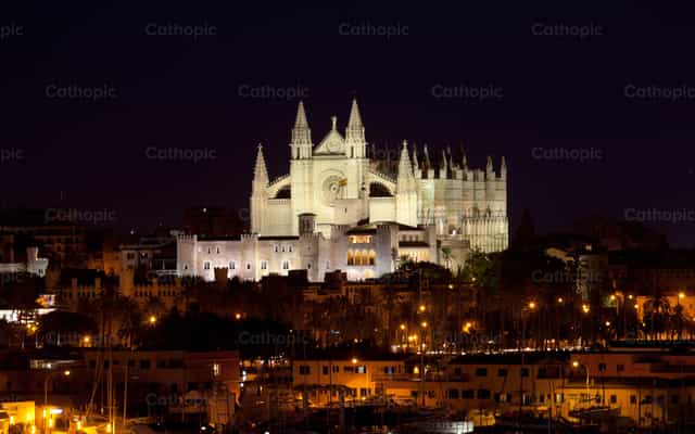 La mejor vista de Palma de Mallorca con la Catedral Santa María - Banco de imágenes católicas - Fotografía por Antonio Gravante