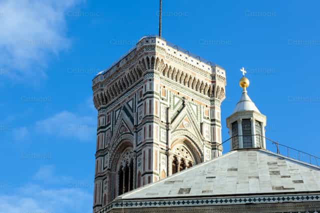 Detail des Glockenturms der Kathedrale Santa Maria del Fiore in Florenz - Katholische Stockfotos - Foto von Antonio Gravante