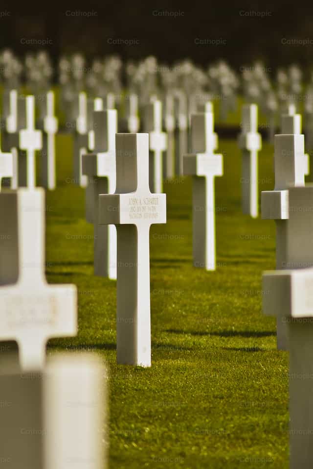 Cruz no Cemitério - Imagens católicas de stock - Foto de Samuel Rufini