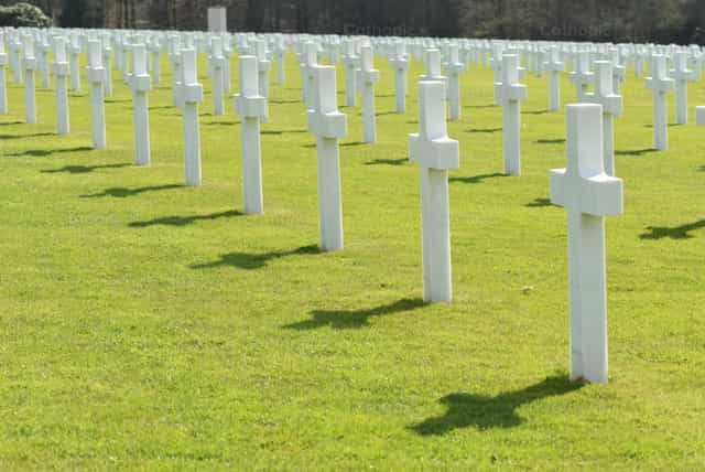 Cementerio USA en Luxemburgo - Banco de imágenes católicas - Fotografía por Samuel Rufini