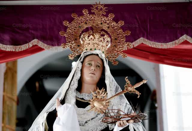 Mary's pierced heart - Catholic stock images - Photo by Carolina BR