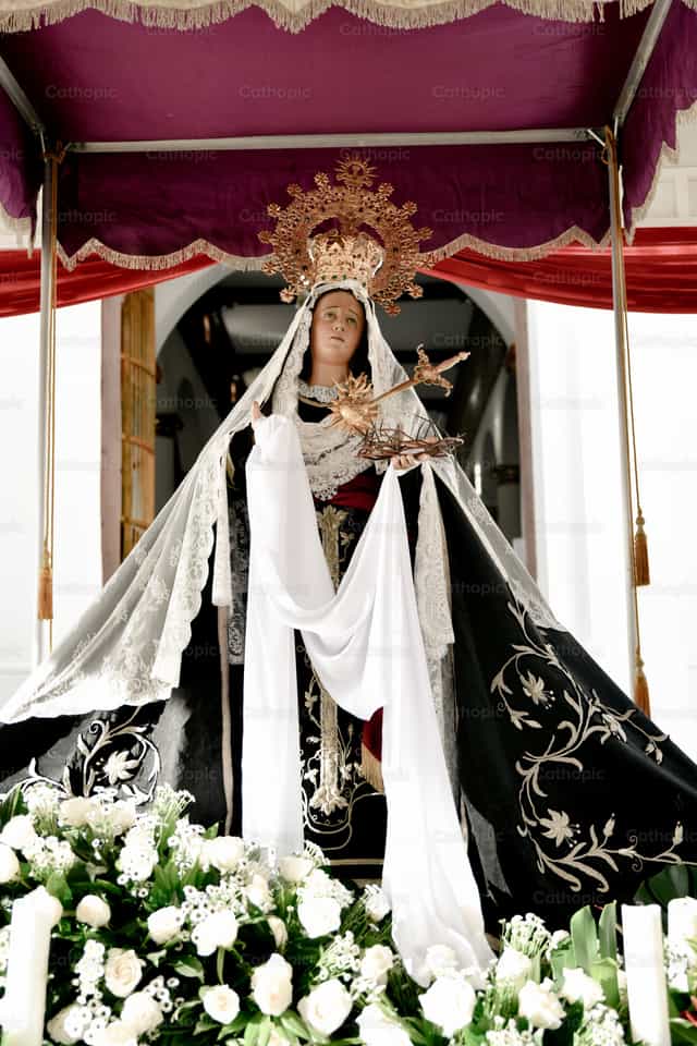 Madre dolorosa - Banco de imágenes católicas - Fotografía por Carolina BR