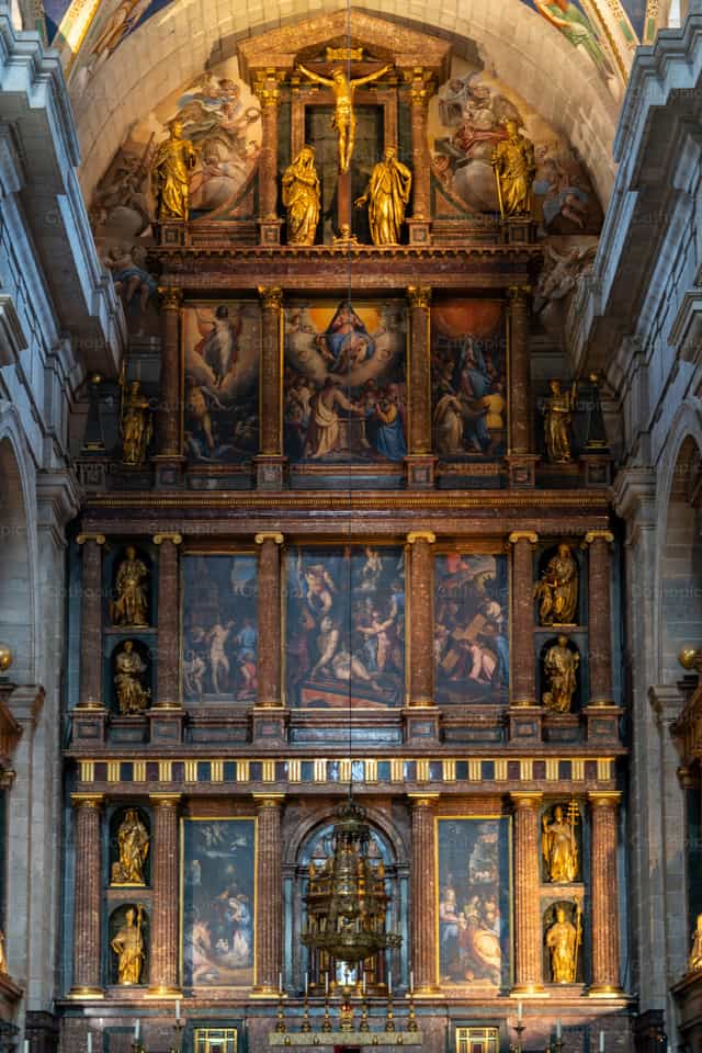 Retablo Basílica Escorial - Banco de imágenes católicas