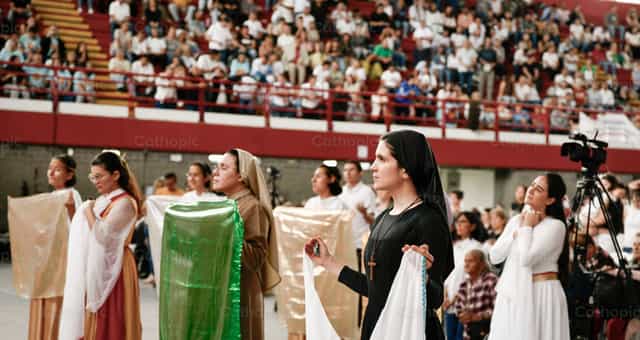 Ministerio de danza - Banco de imágenes católicas - Fotografía por Carolina BR