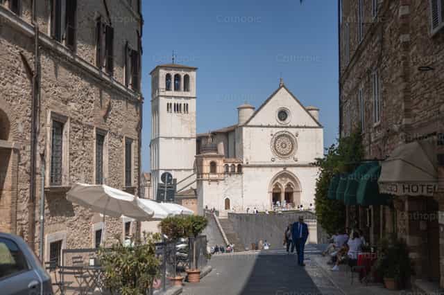 Basílica de San Francisco de Asís en Italia - Banco de imágenes católicas - Fotografía por Yandry Fernández Perdomo