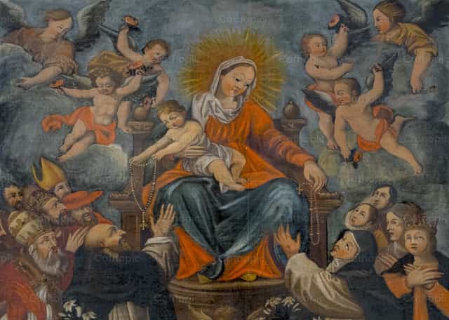 La Virgen María y el Niño Jesús entregando el rosario - Banco de imágenes católicas - Fotografía por Joan Sutter