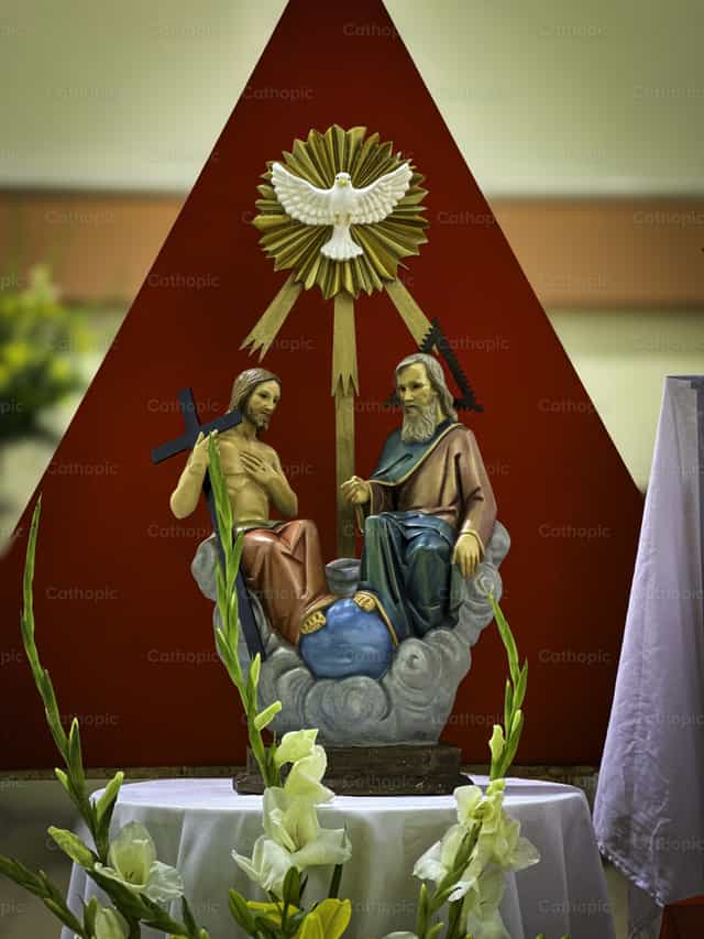 Santísima Trinidad - Banco de imágenes católicas - Fotografía por Antonella Ullauri