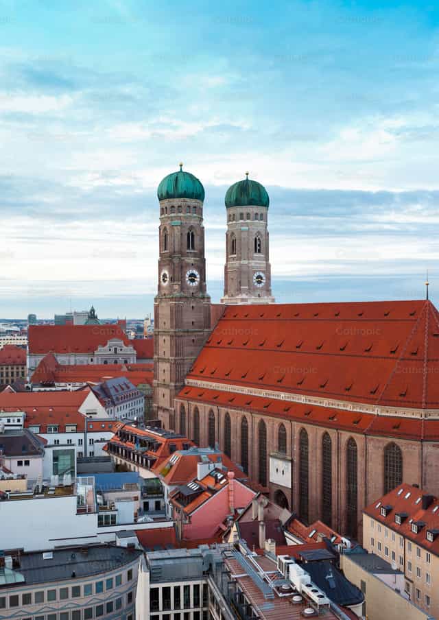 The Church of Our Lady (Frauenkirche) in Munich. - Banco de imágenes católicas - Fotografía por Antonio Gravante