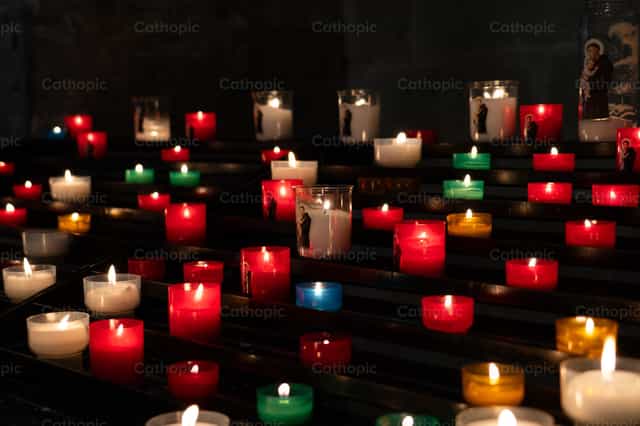 Vuur en licht - Katholieke stockfoto's
