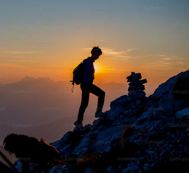 Girl going to the mountains - Catholic stock images - Photo by Pierluigi Palazzi