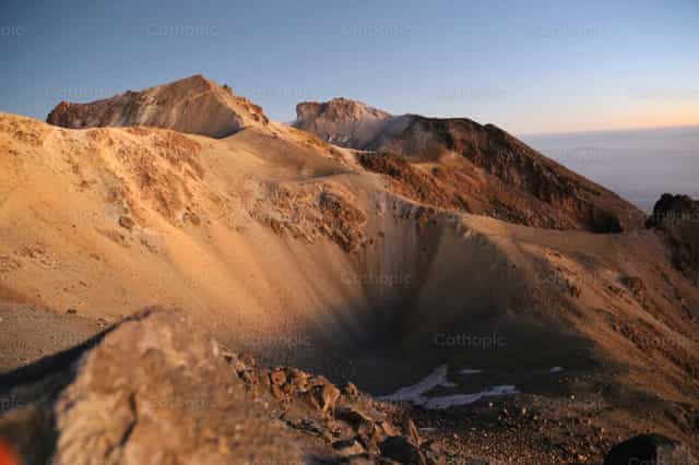 Montaña, Iztacihuatl - Banco de imágenes católicas - Fotografía por Pablo Meza