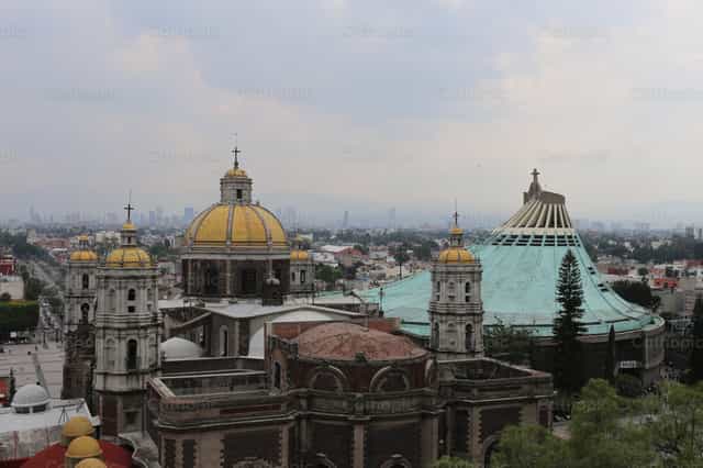 Voormalige Basiliek van Guadalupe - Katholieke stockfoto's - Foto door Pablo Meza