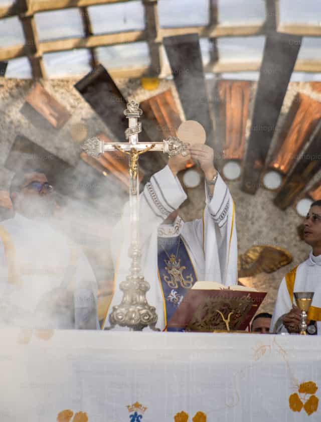 Elevação do Corpo de Cristo - Imagens católicas de stock - Foto de Andrés José Barbera Zambrano