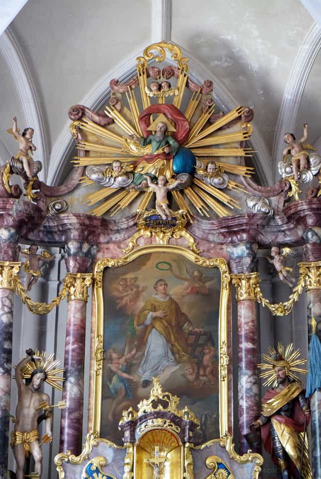 Altar de la iglesia de San Lorenzo de Denkendorf - Banco de imágenes católicas - Fotografía por Zvonimir Atletić