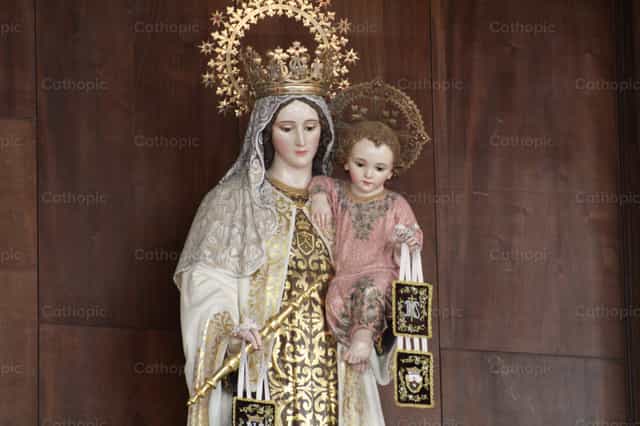 Nuestra Señora del Carmen - Banco de imágenes católicas