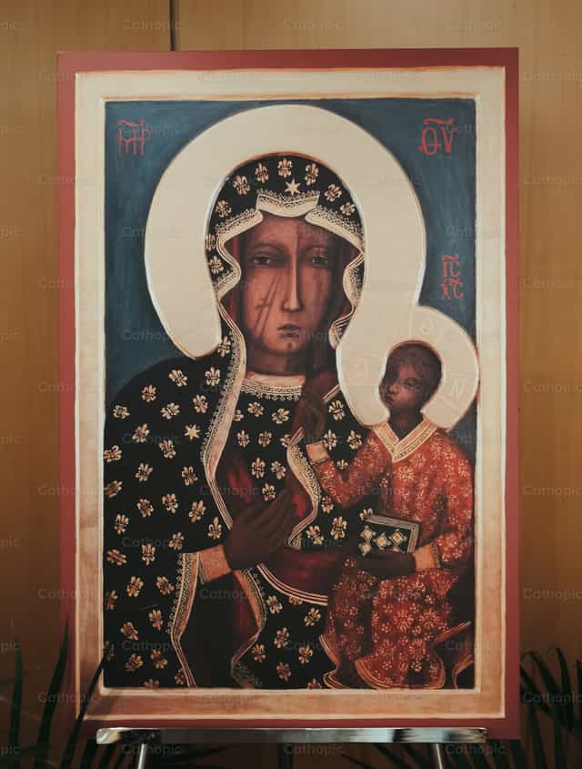 Nuestra Señora de Częstochowa – Virgen Negra Religiosa - Banco de imágenes católicas - Fotografía por Nicole Olea