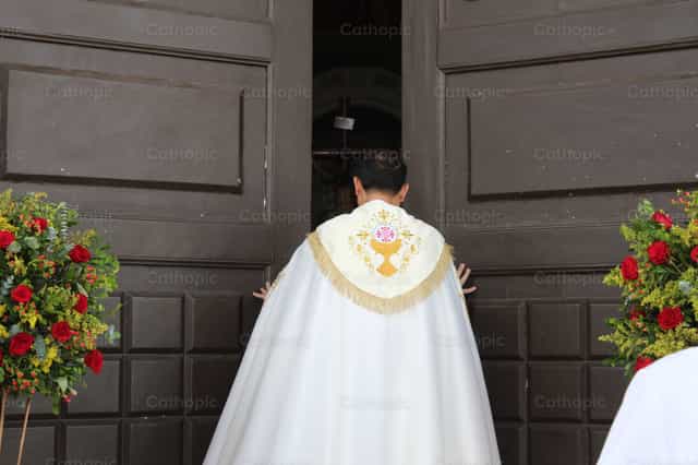 Start of the Jubilee - Catholic stock images - Photo by Diana Gonzalez