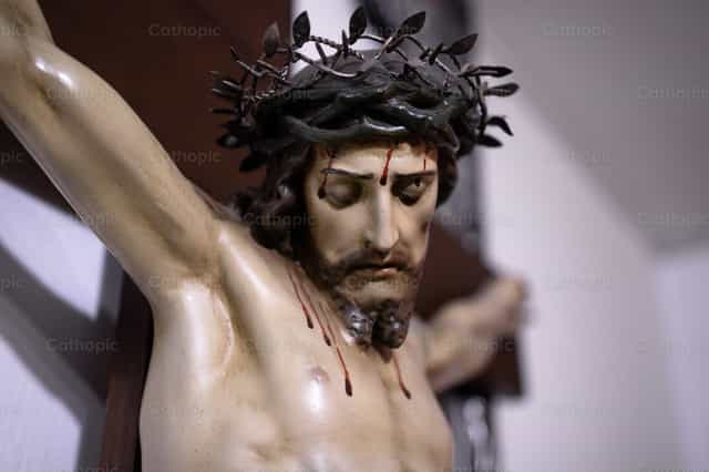 Cristo en la Cruz - Banco de imágenes católicas