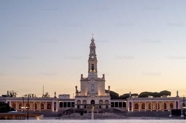 Basílica del Santuario de Fátima - Banco de imágenes católicas