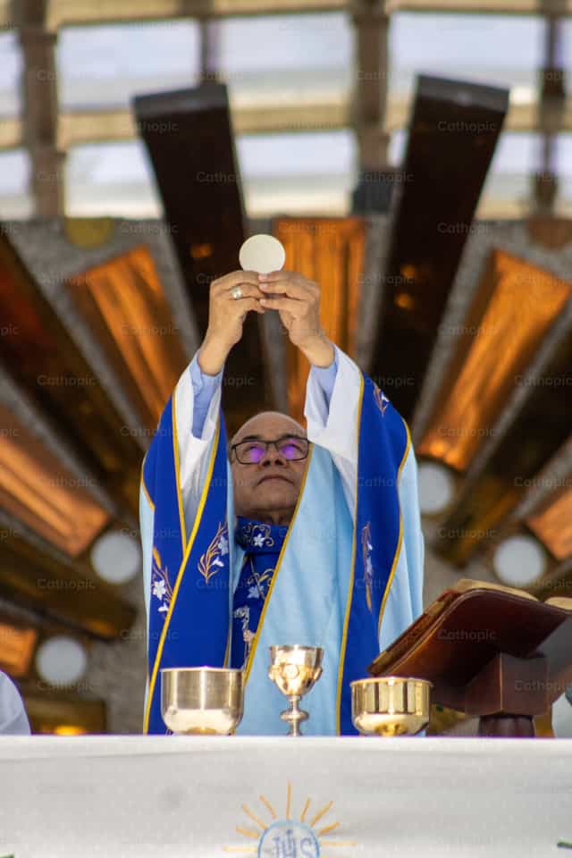 Milagro de amor - Banco de imágenes católicas