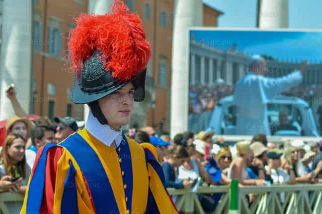 Swiss Guard - Mga Catholic stock image - Larawan ni Samuel Rufini