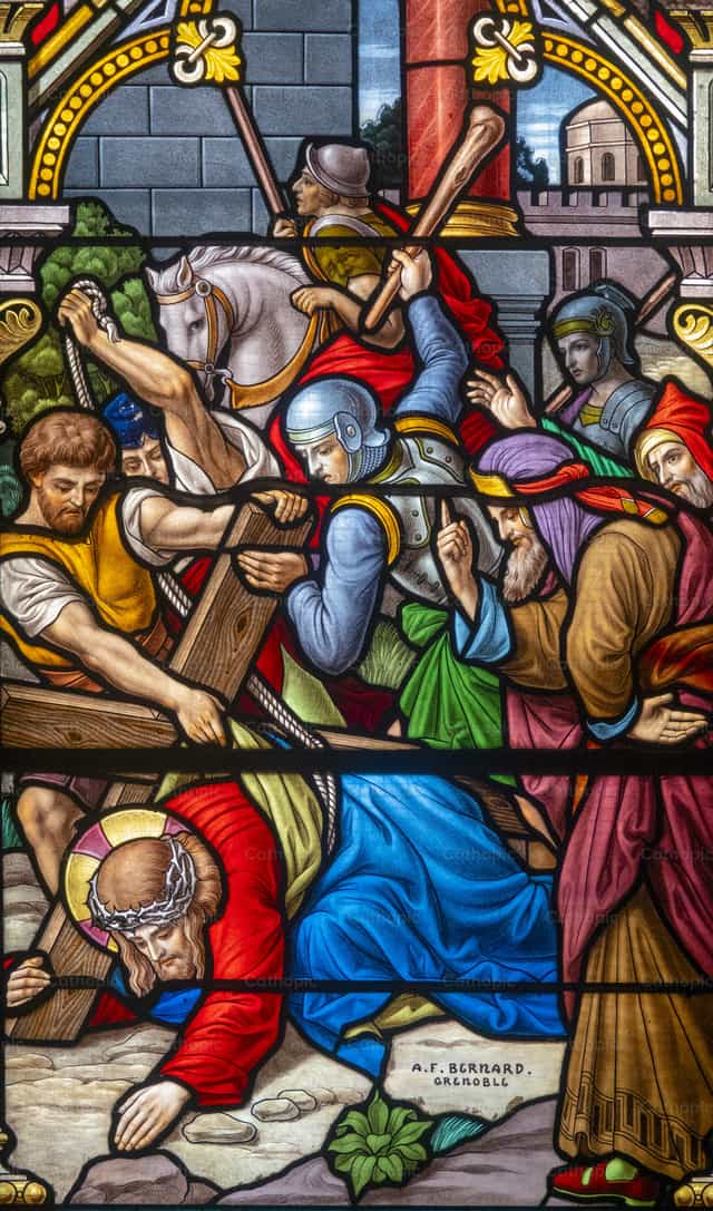 Jesus fällt zum ersten Mal - Katholische Stockfotos - Foto von Joan Sutter