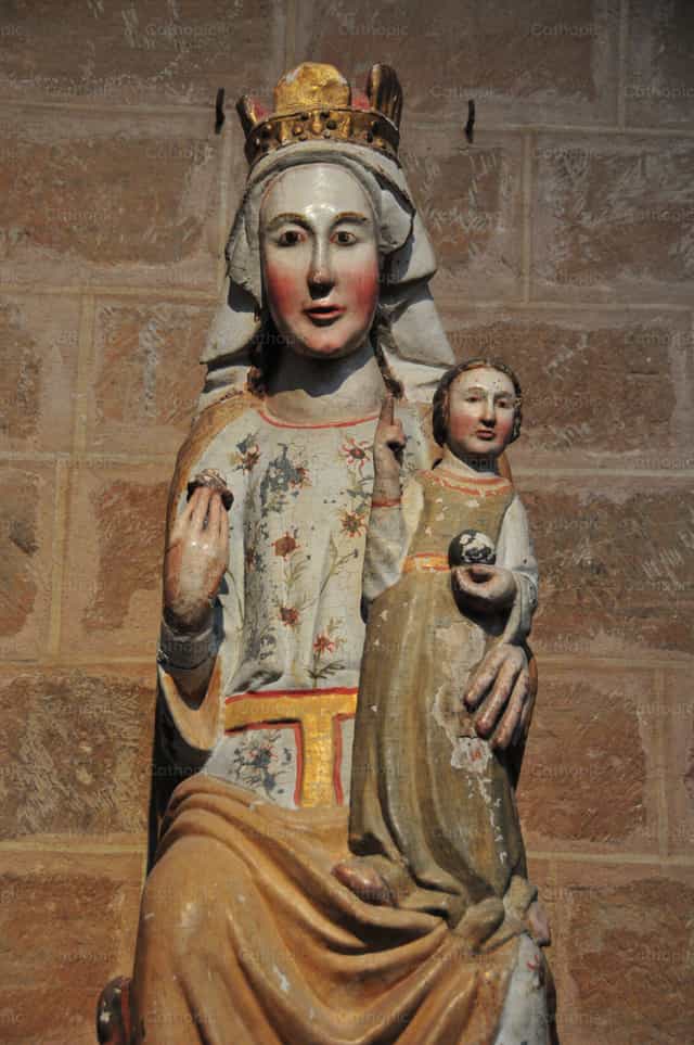 Virgen sedente medieval - Banco de imágenes católicas - Fotografía por Alberto Díez