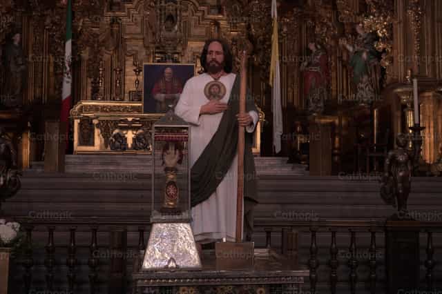 Relic of St. Jude - Catholic stock images - Photo by Andrea Marquina