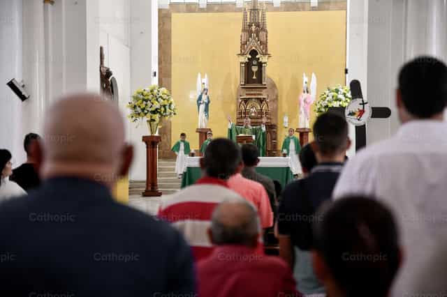 Eucaristia de Domingo - Imagens católicas de stock - Foto de Carolina BR