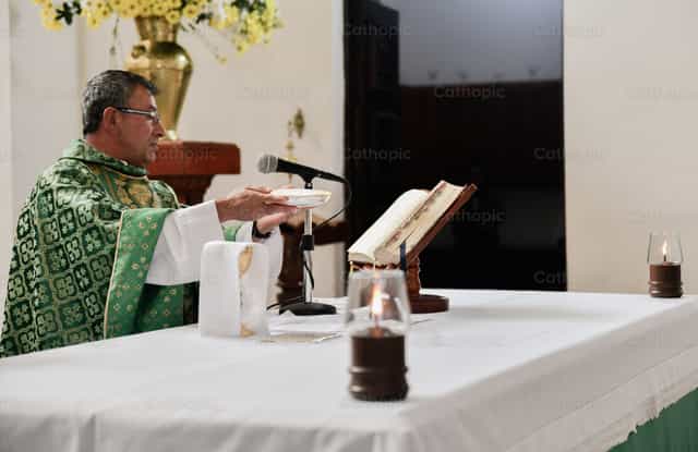 Presentación del Pan - Banco de imágenes católicas - Fotografía por Carolina BR