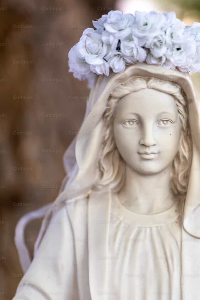 Couronnement de Marie - Images catholiques de stock