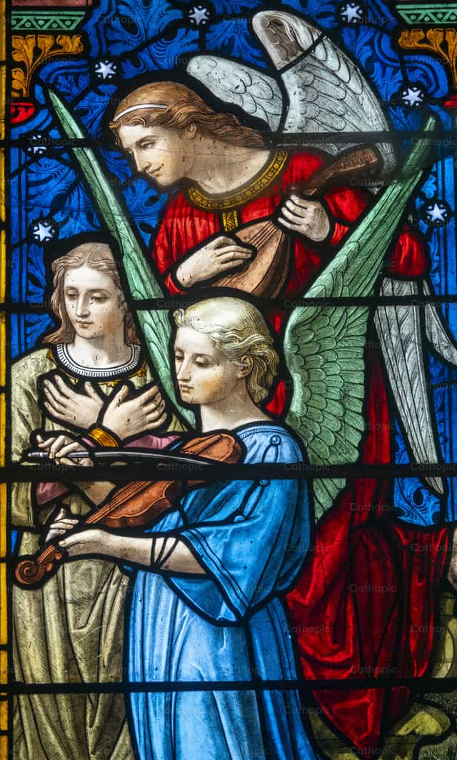 Engel am Himmel, die Musik spielen - Katholische Stockfotos - Foto von Joan Sutter