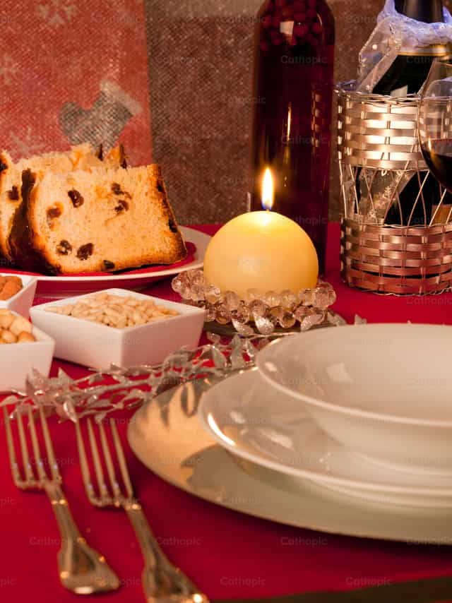 Mesa decorada para la cena de Navidad - Banco de imágenes católicas - Fotografía por Antonio Gravante
