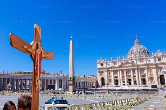Jubileo en la plaza de San Pedro - Catholic stock images - Photo by Miguel White